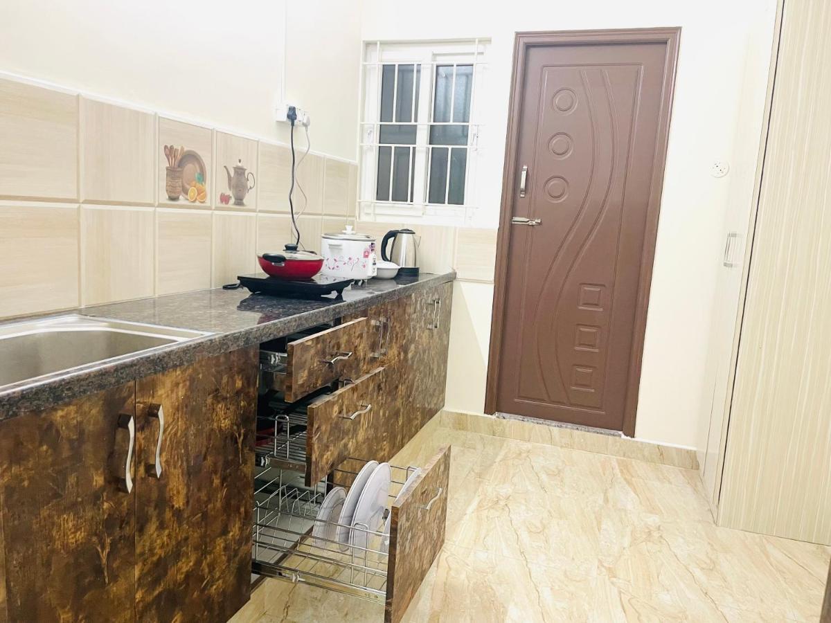 Lsr Service Apartments Tirupati Kültér fotó