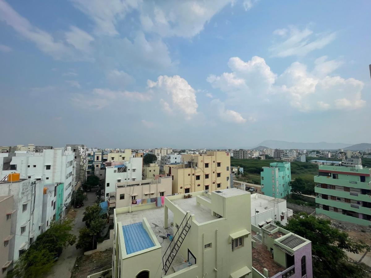 Lsr Service Apartments Tirupati Kültér fotó